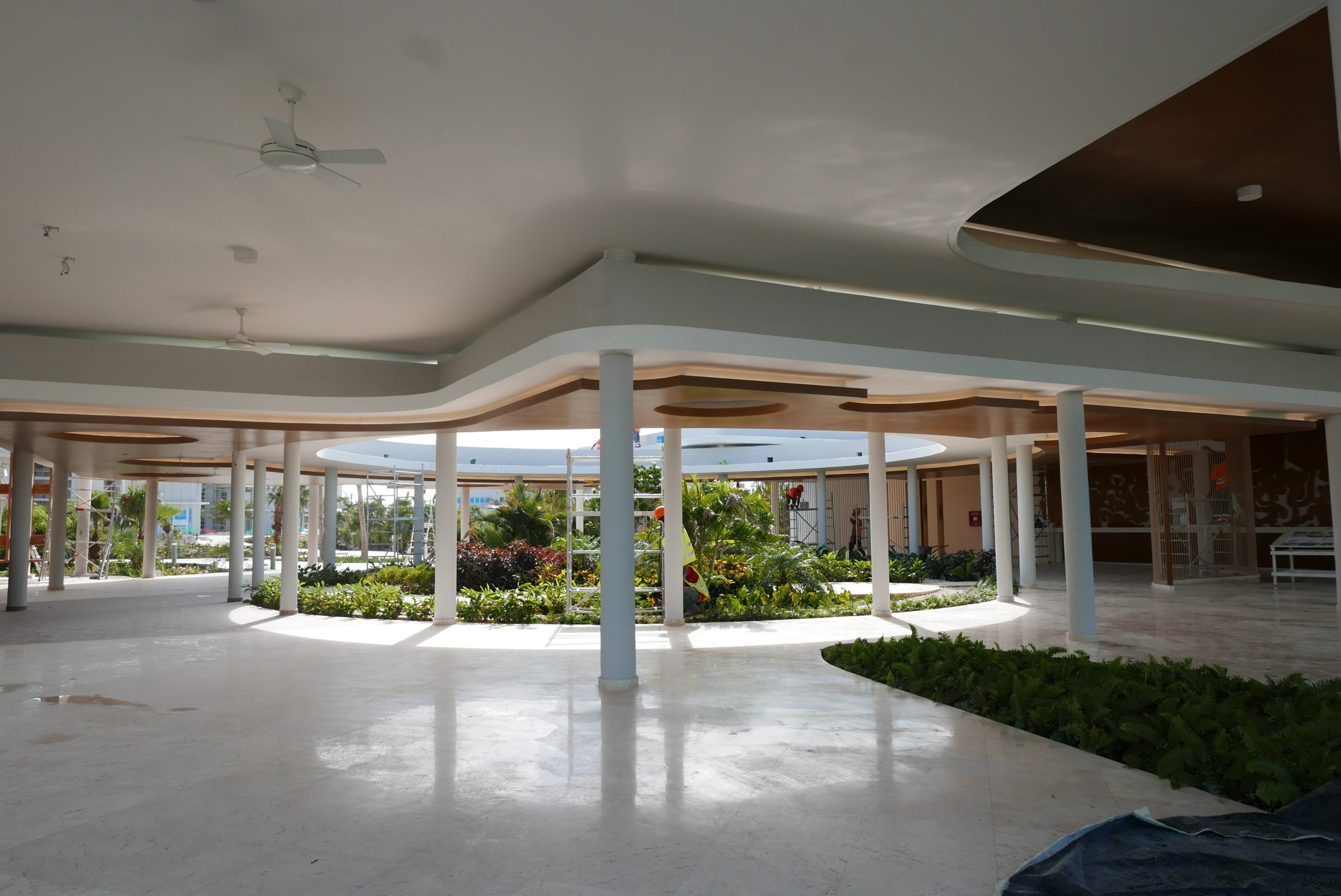 Cayo Cruz — piscine aux formes organiques